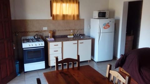 Kitchen or kitchenette, dishwasher, oven