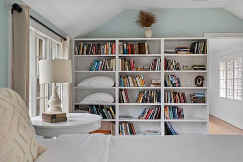 Bed, Library, Bedroom