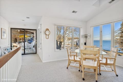 Day, Natural landscape, Dining area, Sea view