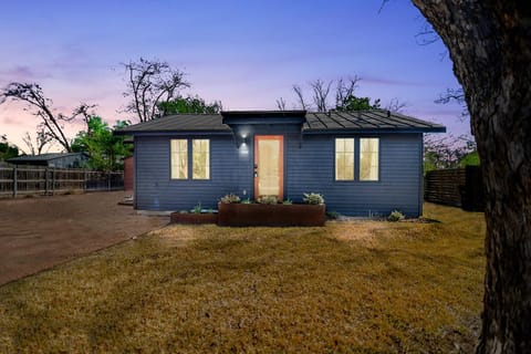 The Cape Guesthouse House in Fredericksburg