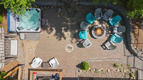 Patio, Bird's eye view, Garden, Hot Tub, Garden view, Swimming pool, fireplace