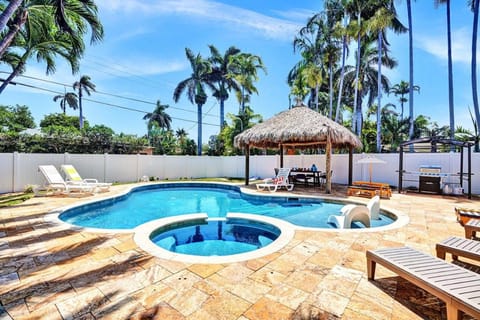 Patio, Pool view, Swimming pool, sunbed