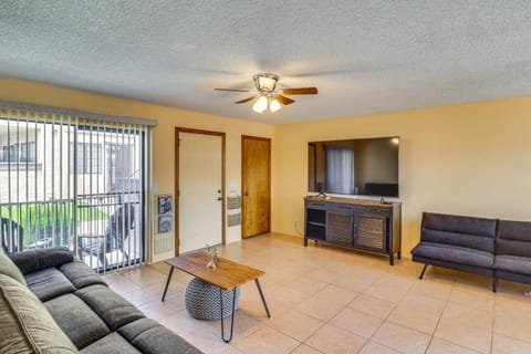 Pet-Friendly Bullhead City Condo with Pool Access! Apartment in Bullhead City