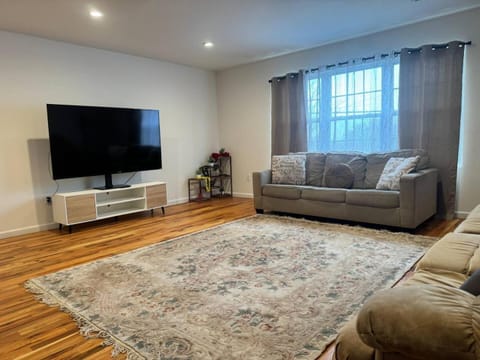 Harmony in the Heights - BR 2 Vacation rental in Newark