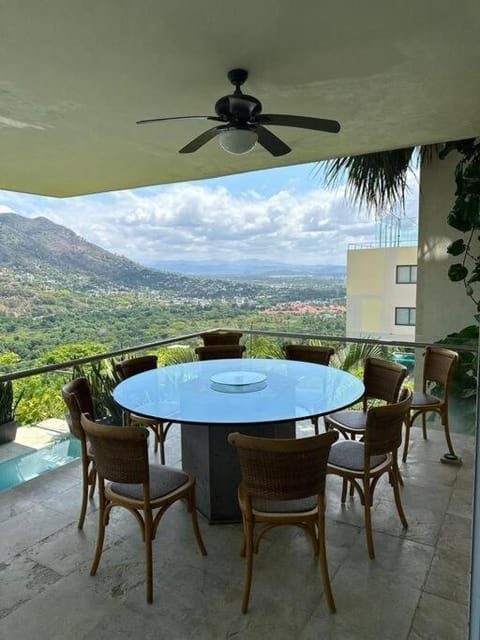 Alberca y jacuzzi privados en bello departamento con hermosa vista Apartment in Acapulco