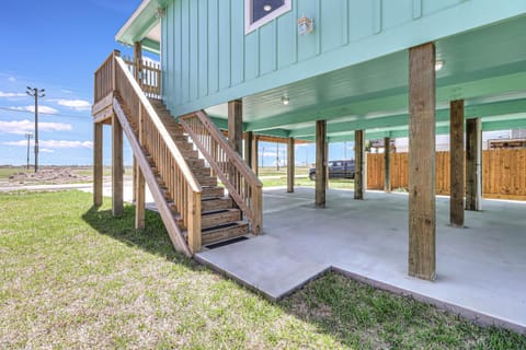 One Fish, Two Fish, Red Fish, Blue Fish House in Aransas Pass