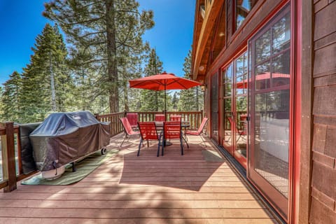 Big Horn Luxury Lodge - 4 BR w Hot Tub & Close to Lake! House in Dollar Point