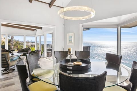 Ocean Front Beach Cottage House in Laguna Niguel