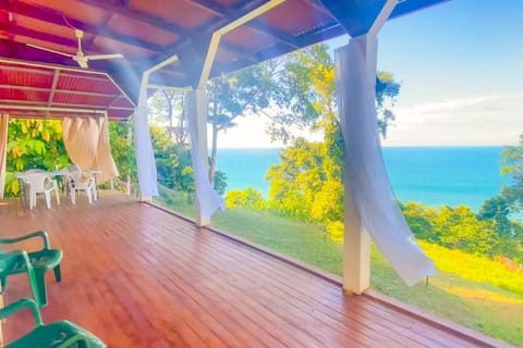 Natural landscape, View (from property/room), Balcony/Terrace, Dining area, Sea view