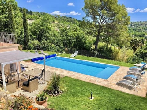 Villa bella piscine 12 personnes House in Fayence