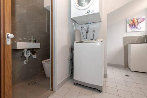 Cozy Single Room - Nearby Station & Olympic Park - Shared Bathroom Alojamiento y desayuno in Lidcombe