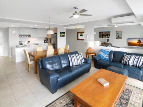 Unit 25 - Avoca Palms Resort, superb 3 bedroom apartment! Apartment in Cape Three Points Road