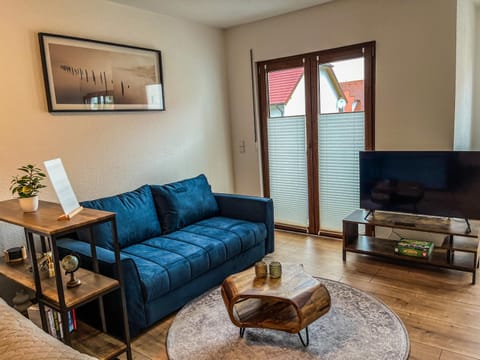 Living room, Seating area, Evening entertainment