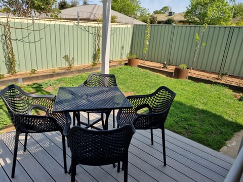 Garden view, Garden view