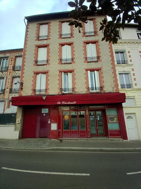 Property building, Facade/entrance