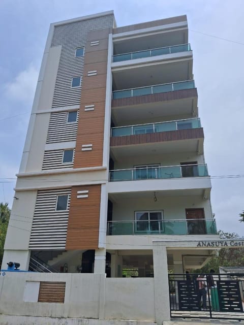 Property building, View (from property/room), Balcony/Terrace