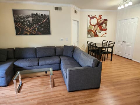 Gorgeous Cozy 2Bdr Beach Home Apartment in Marina del Rey