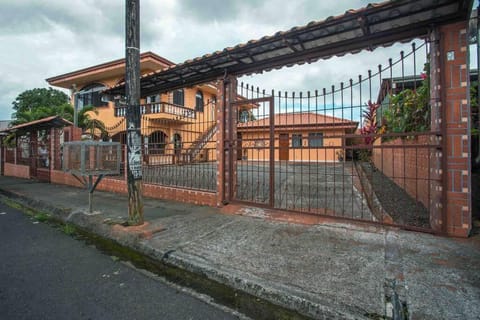 FORTUNA FLAT #1 BEST VALUE & Cozy House in La Fortuna