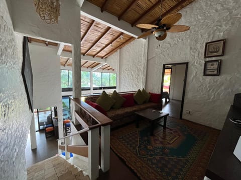 Beach house room for 2 with Balcony and Breakfast Bed and Breakfast in Santa Elena Province