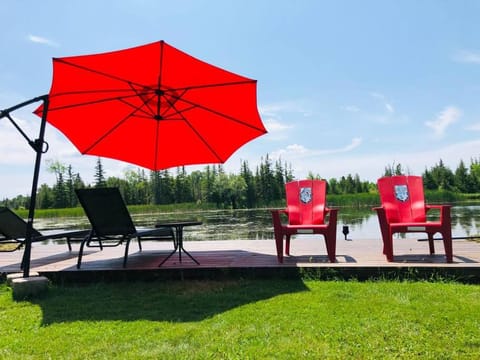 Peaceful Waterfront Cottage on Kawartha Lakes House in Kawartha Lakes