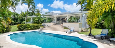 Beautiful 4 Br Villa in Sandy Lane Villa in Holetown