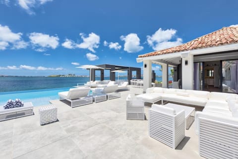 Villa in St Martin a gorgeous home on Simpson Bay lagoon Villa in Saint Martin