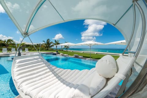 Villa in St Martin unbelievable luxurious and contemporary beach Villa in Saint Martin