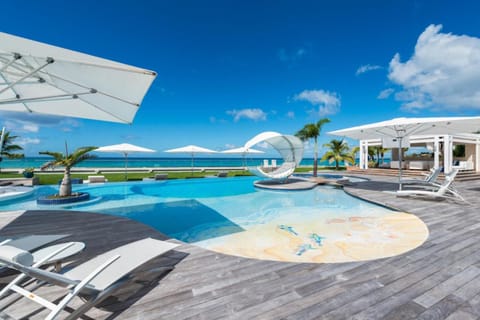 Villa in St Martin unbelievable luxurious and contemporary beach Villa in Saint Martin