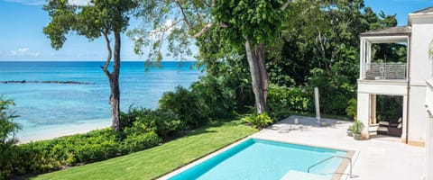 Spacious and bright 5 Br Villa Villa in Holetown