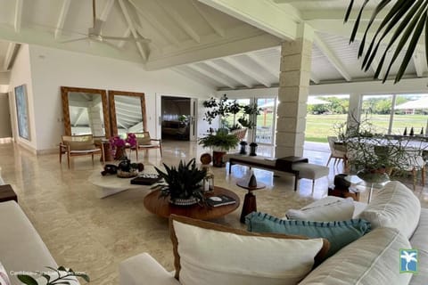 Golf Villa offers a stylish experience, perfect for enjoying the Caribbean l Villa in La Romana