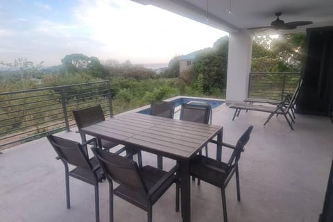 Patio, View (from property/room), Balcony/Terrace, Seating area, Dining area