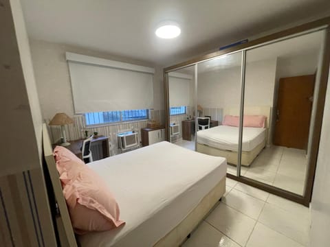 Aconchegante quarto cama de casal em apartamento 101 Vacation rental in Rio de Janeiro