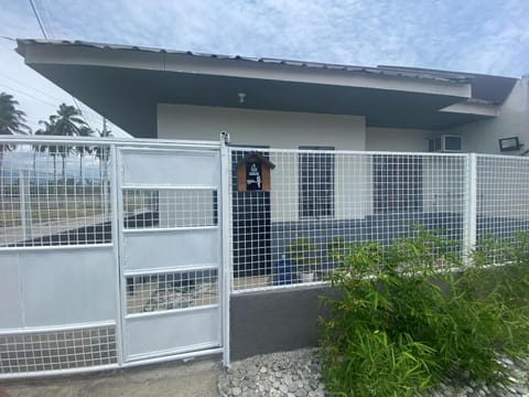 Casa de Dahican, 2BR Whole House House in Davao Region