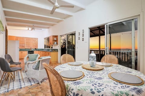 Seaview - Stunning views of the Bay of 1770 Apartamento in Seventeen Seventy