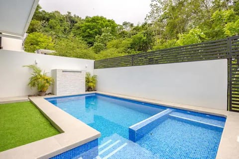 Relaxing Beach House 3BR Private Pool WiFi AC House in Herradura