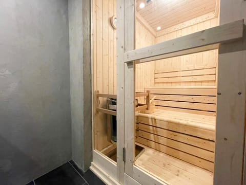 Sauna, Bathroom