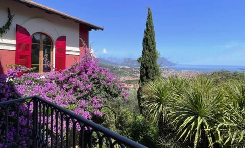 Villa Spenser - Cinque Terre, Sea View, Pool, AC House in La Spezia