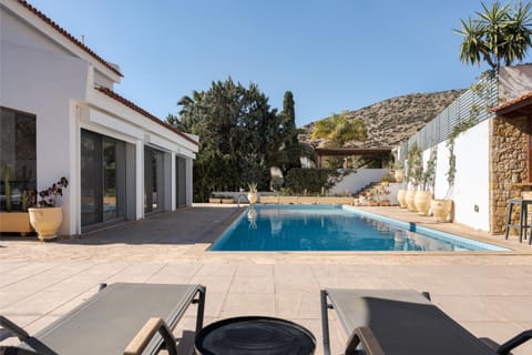 Patio, Pool view, Swimming pool, sunbed