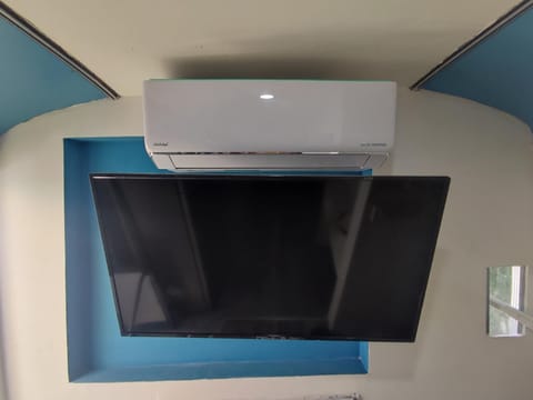 TV and multimedia, air conditioner