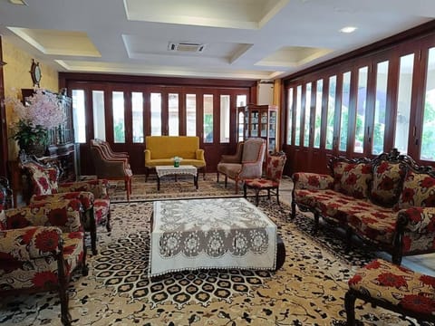 Omar Little Palace - 6 Bedroom Homestay Seremban House in Negeri Sembilan, Malaysia