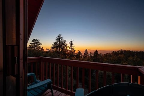 Picturesque A-Frame Cabin with Spectacular Views Maison in Idyllwild-Pine Cove