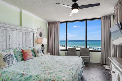 Bed, View (from property/room), View (from property/room), Bedroom, Sea view, Sea view, wardrobe