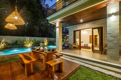 Dining area, Bedroom