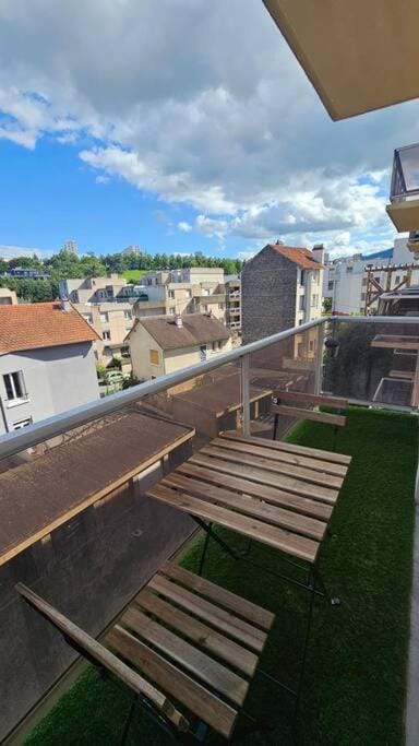 Georges - Parking - Wifi - Balcon Apartment in Clermont-Ferrand