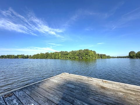 Sunset Cove Cabin Maison in Leesville