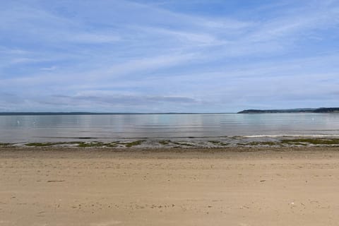 Beachside Barr House House in Whidbey Island