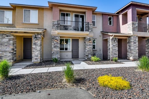 16 Mi to Lake Tahoe Carson City Townhome House in Carson City