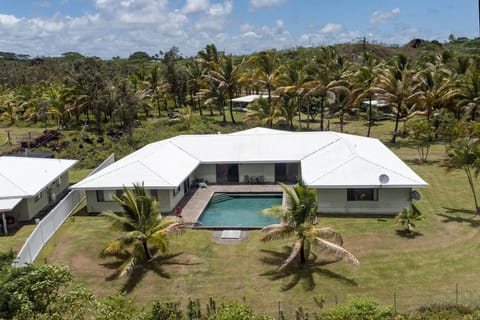 Pool house in paradise Villa in Big Island