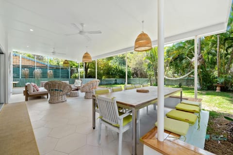 Home on Home by Discover Stradbroke House in Point Lookout