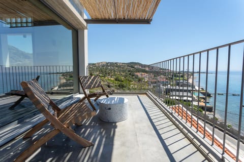 Patio, Day, View (from property/room), Balcony/Terrace, Balcony/Terrace, Seating area, Sea view